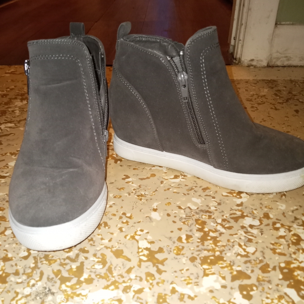 Wedge shoes